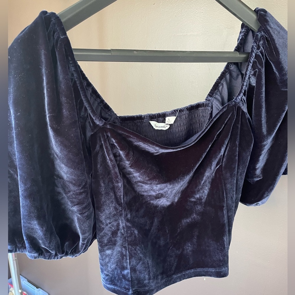 Abercrombie navy blue velvet crop top size L NWT